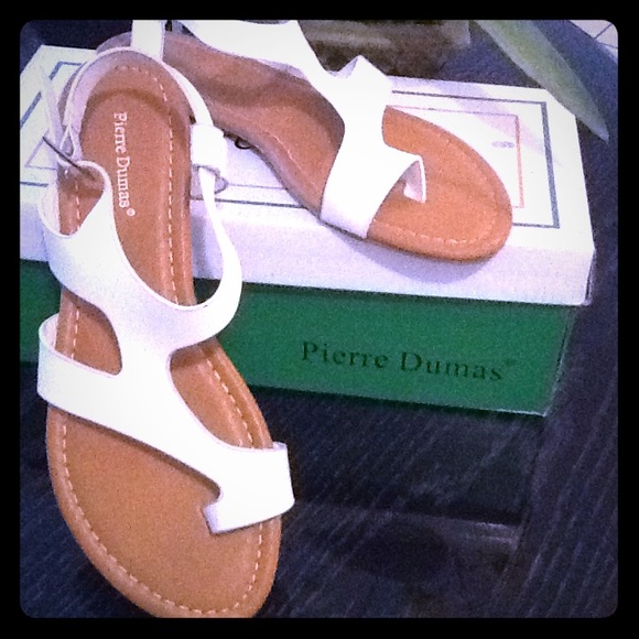 Pierre Dumas Shoes - 🌴 White sandals by Pierre Dumas size # 6.5🌴